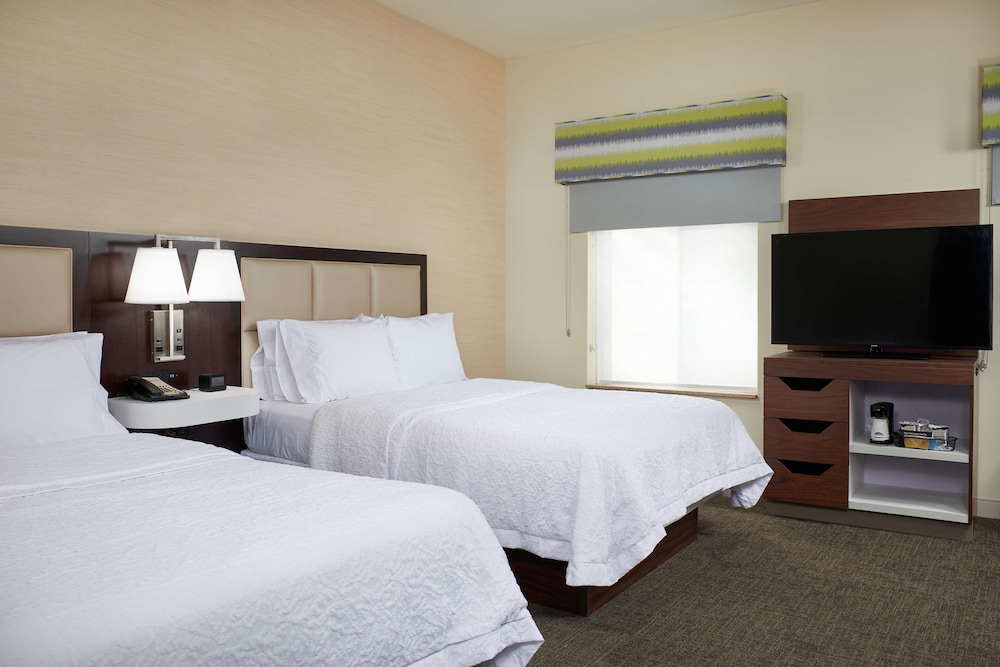 Hampton Inn & Suites Phoenix Surprise - photo 12