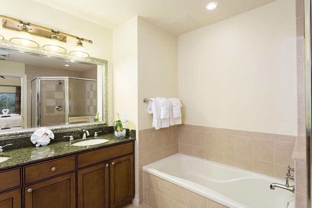 Modern Furniture in Reunion Resort 3 Br condo by RedAwning - photo 15