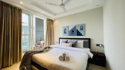 BluO 1BHK Suite Balcony Lift Gym Parking