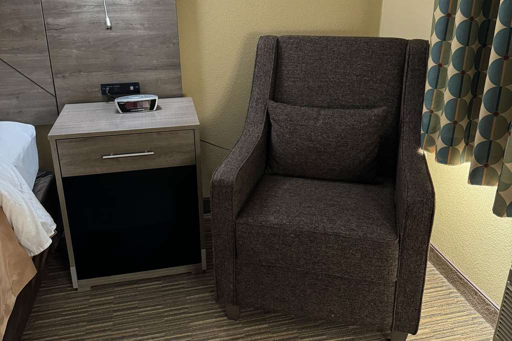 Quality Inn Forsyth Decatur - photo 15