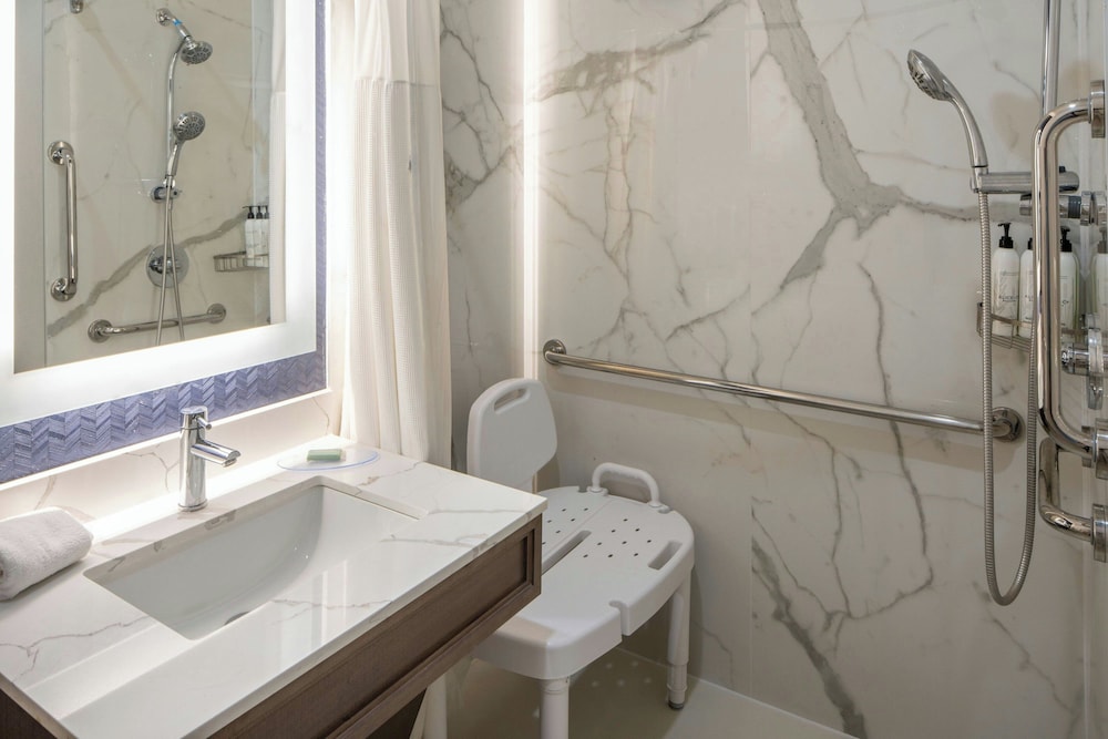 Fairfield Inn & Suites by Marriott Lafayette South - photo 14