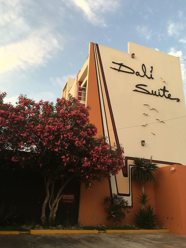 Dali Suites Adults Only — Tijuana — photo 2