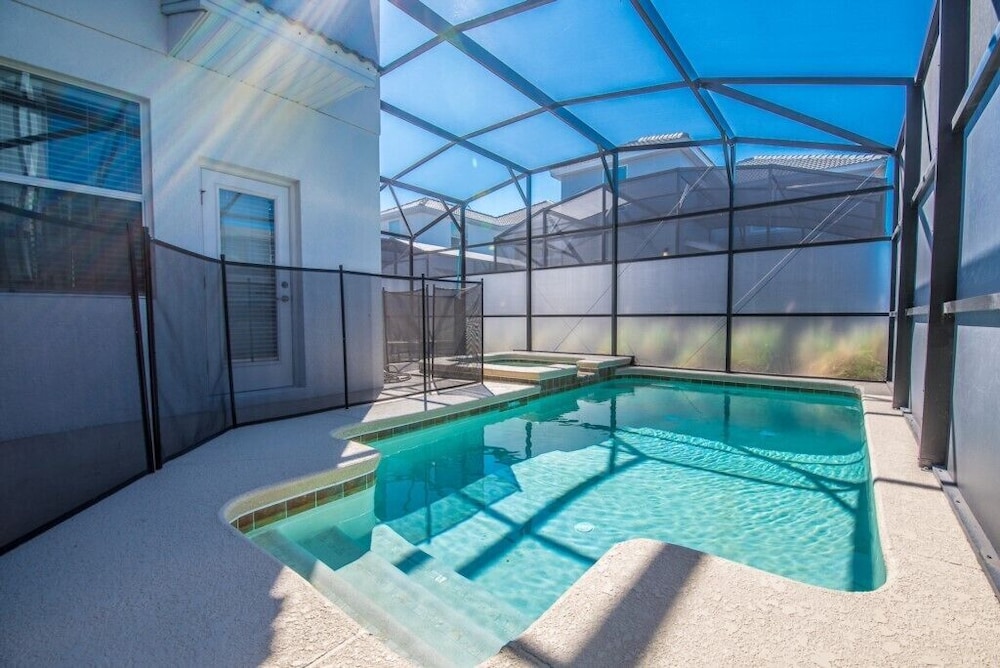 5 Bedroom Resort Villa with Game Room & Pool - photo 21