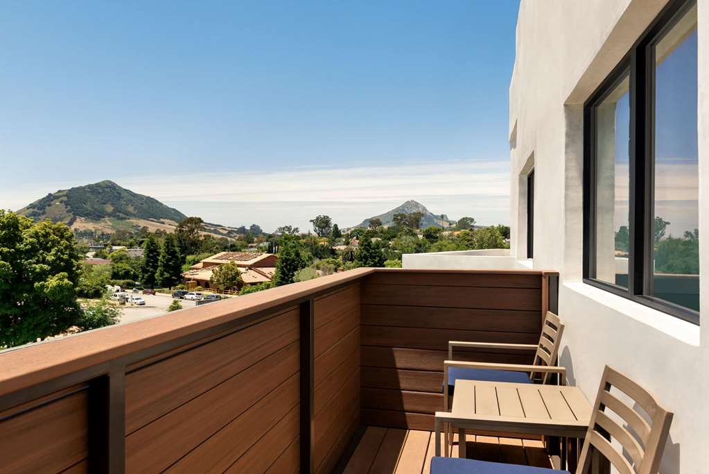La Quinta Inn & Suites by Wyndham San Luis Obispo Downtown - photo 19