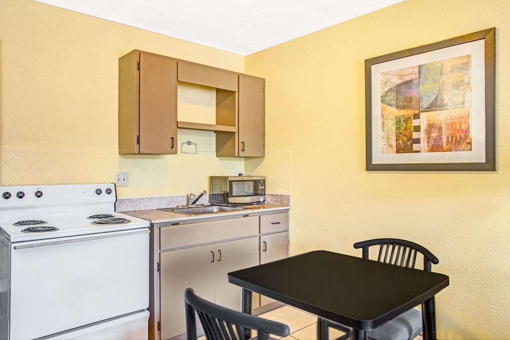 Days Inn by Wyndham St. Petersburg Central - photo 28