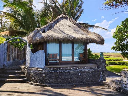 Beachfront Villa Nixie and the Sea Tabanan — 4-Star Luxury Hotel in Tabanan, Indonesia
