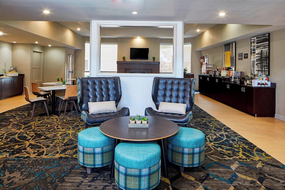 Residence Inn by Marriott Atlanta Airport North Virginia Ave - photo 2