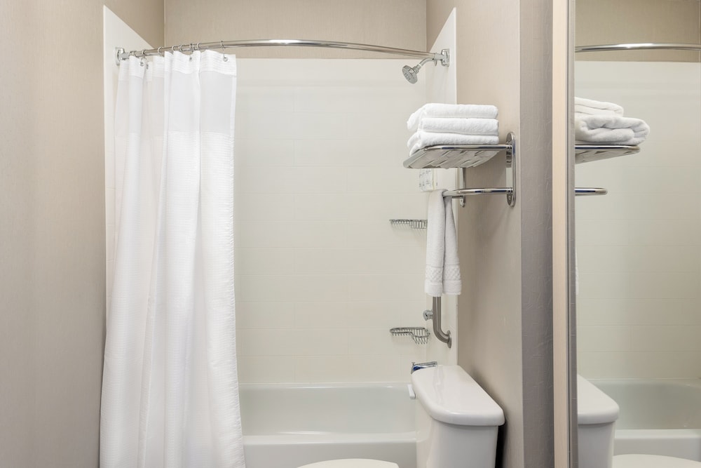 SpringHill Suites by Marriott Roseville - photo 17