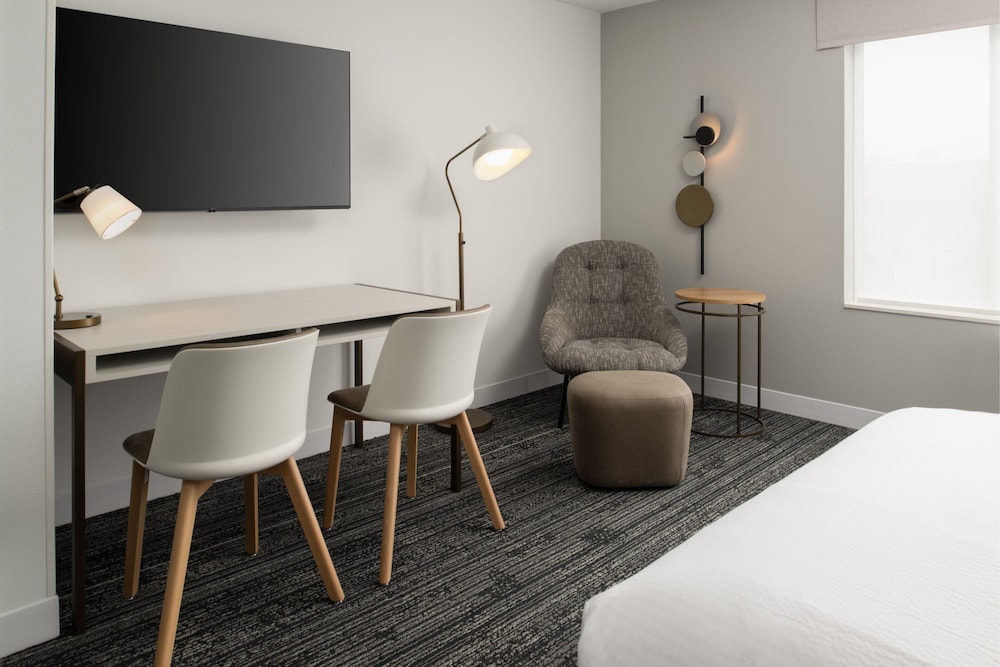 TownePlace Suites by Marriott Eugene - photo 13