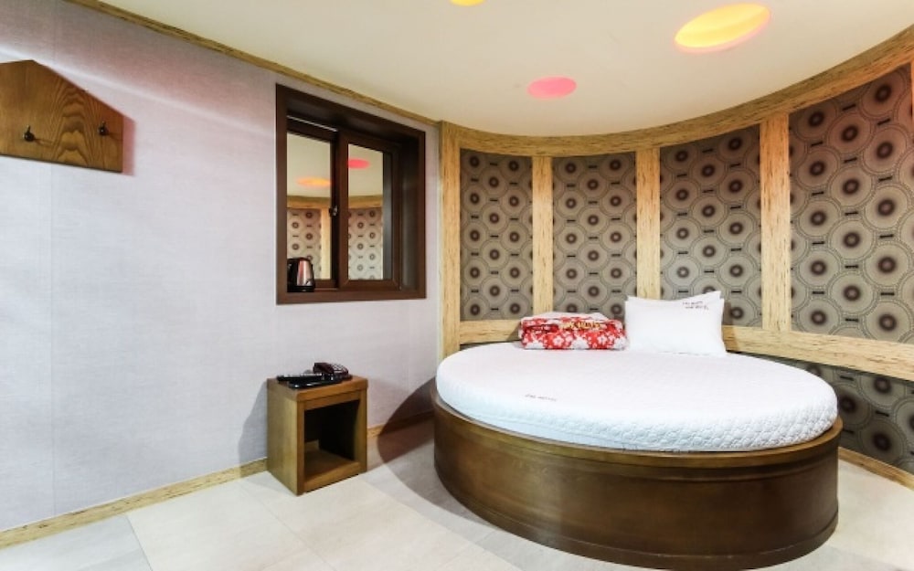 Jinju Rock Self Check in Motel in Chinju, South Korea