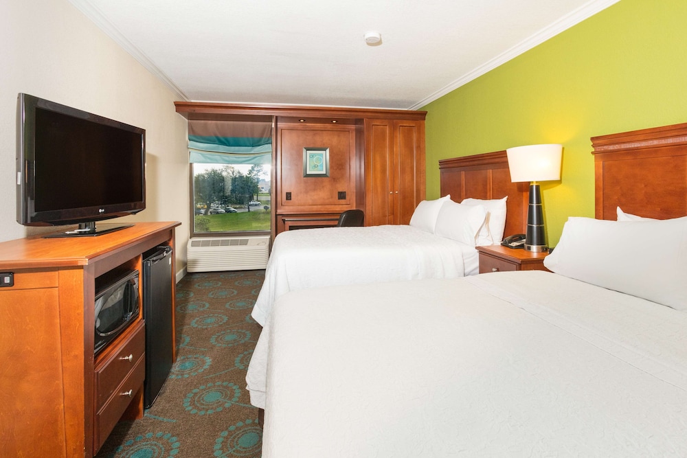 Hampton Inn Daytona Speedway - photo 26