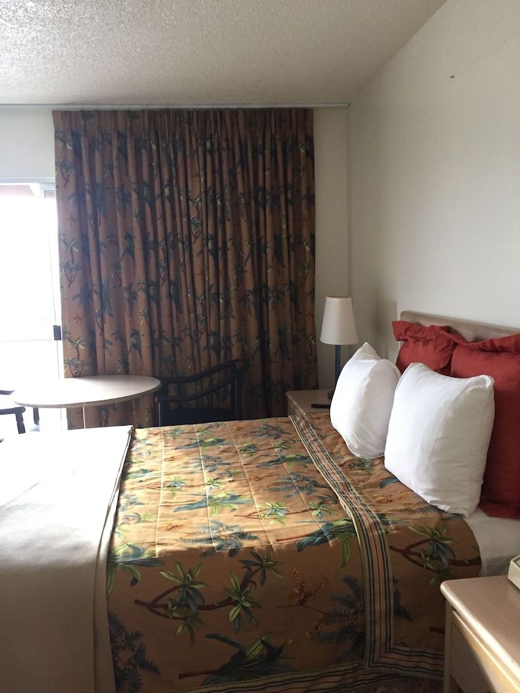 Lax Suites - photo 22