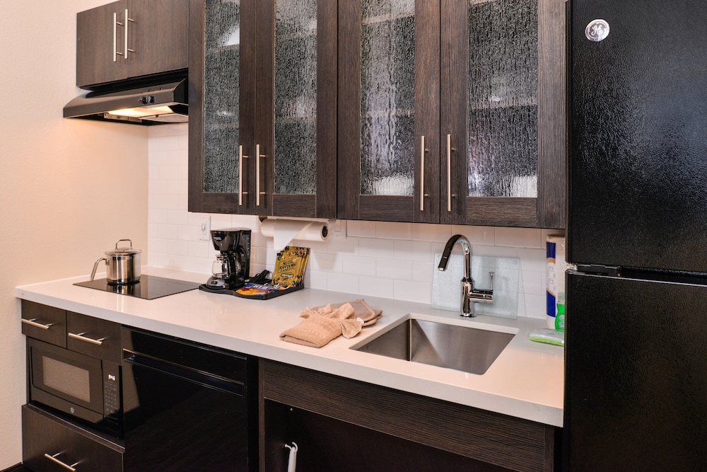 Candlewood Suites Austin Airport - photo 46