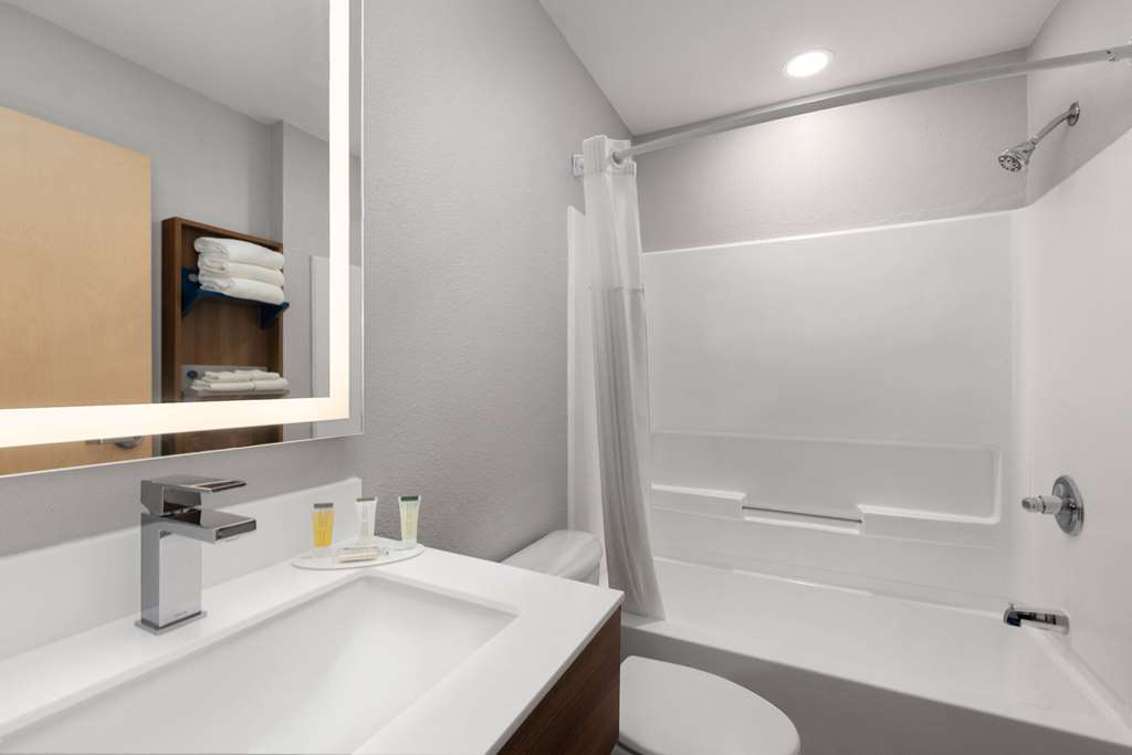 Microtel Inn & Suites by Wyndham Independence - photo 11