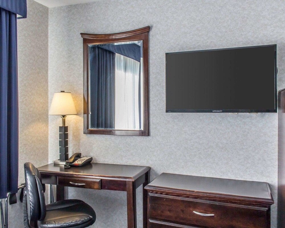 Paramount Inn - photo 13