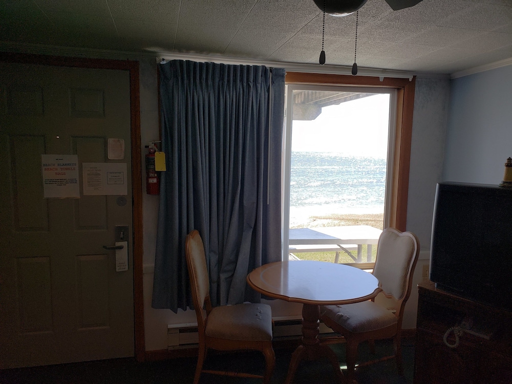 Algoma Beach Motel - photo 60