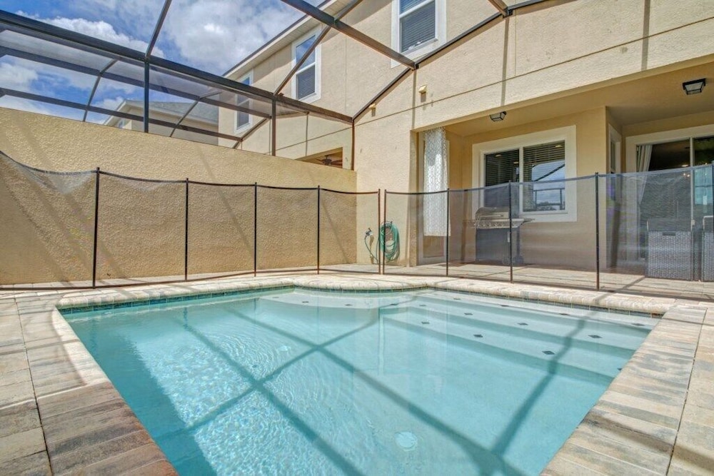 Summer Special Solara Villa — 4-Star Luxury Hotel in Kissimmee, United States