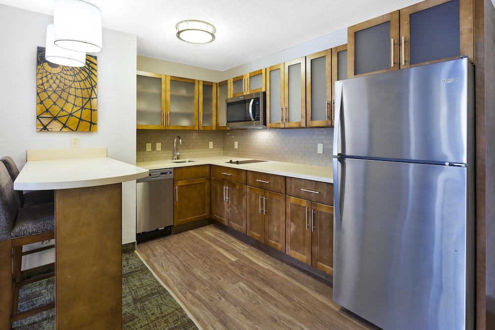 Staybridge Suites Columbia by IHG - photo 33