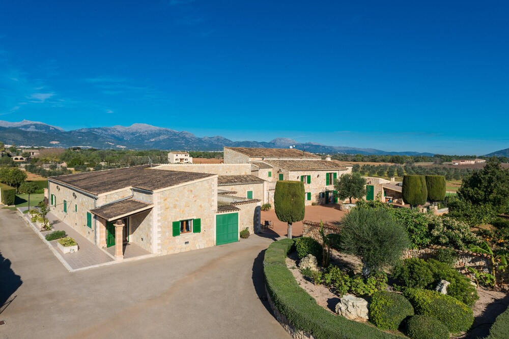 Can Grau 32 — 4-Star Luxury Hotel in Sencelles, Spain