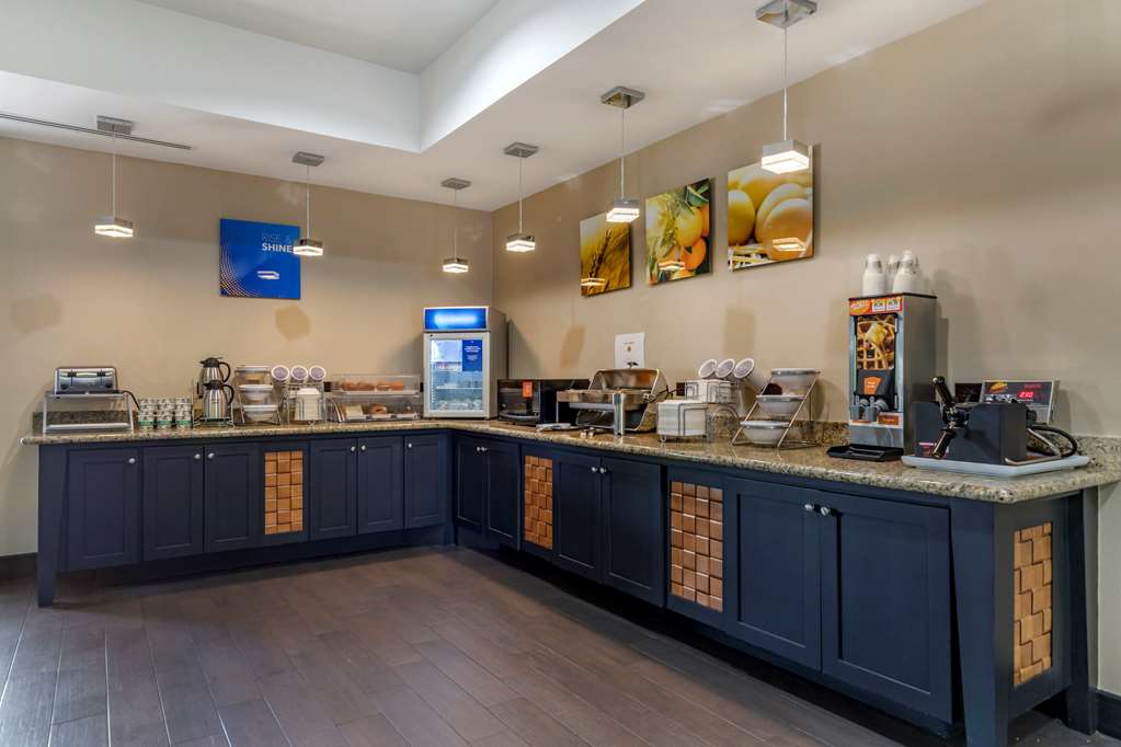 Comfort Suites Buda Austin South - photo 36