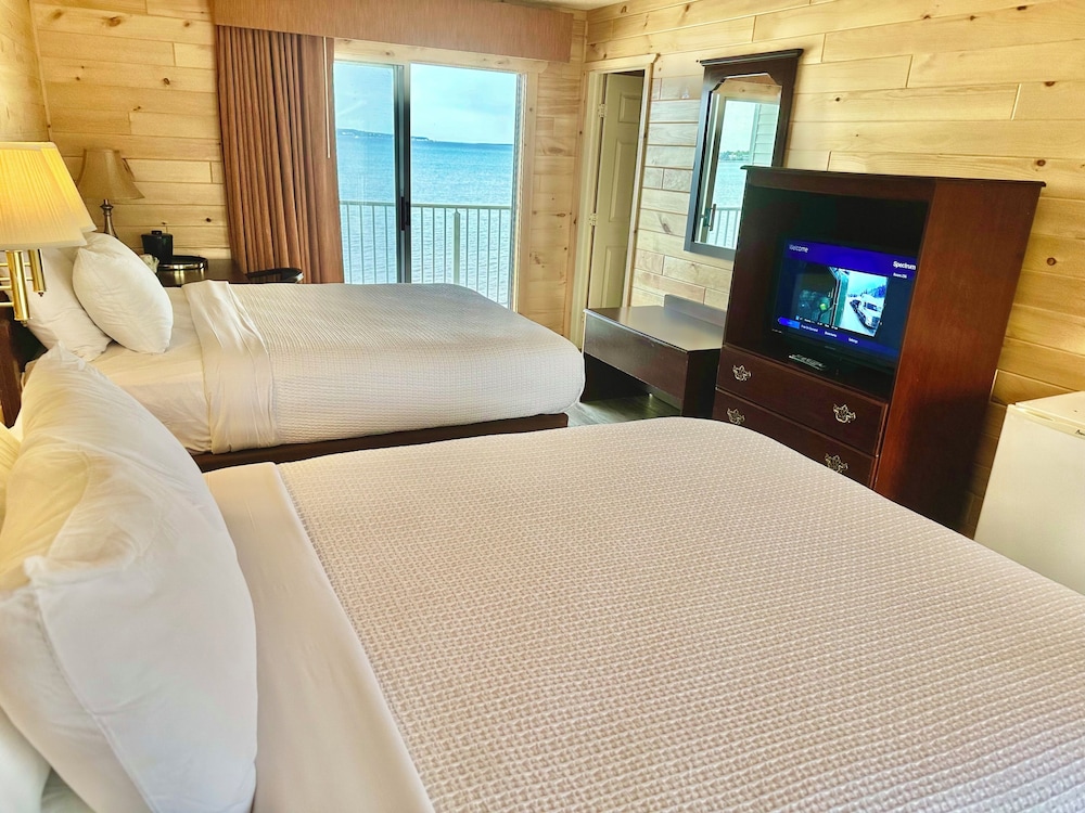 Sunrise Beach Motel - photo 5