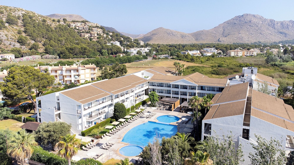 Hotel Bahía Pollensa — 4-Star Luxury Hotel in Pollenca, Spain