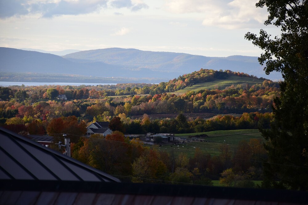 Mt. Philo Inn - photo 129