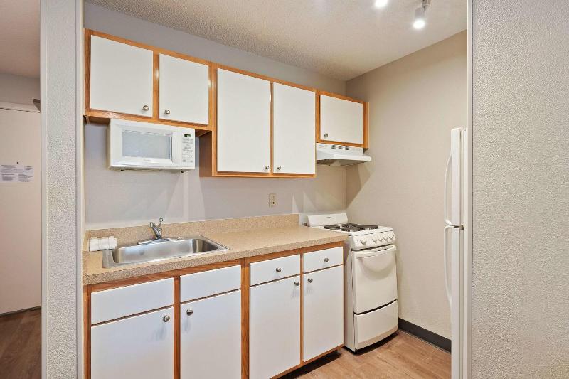 Extended Stay America Charlotte University Place E. McCullough Dr. - photo 24