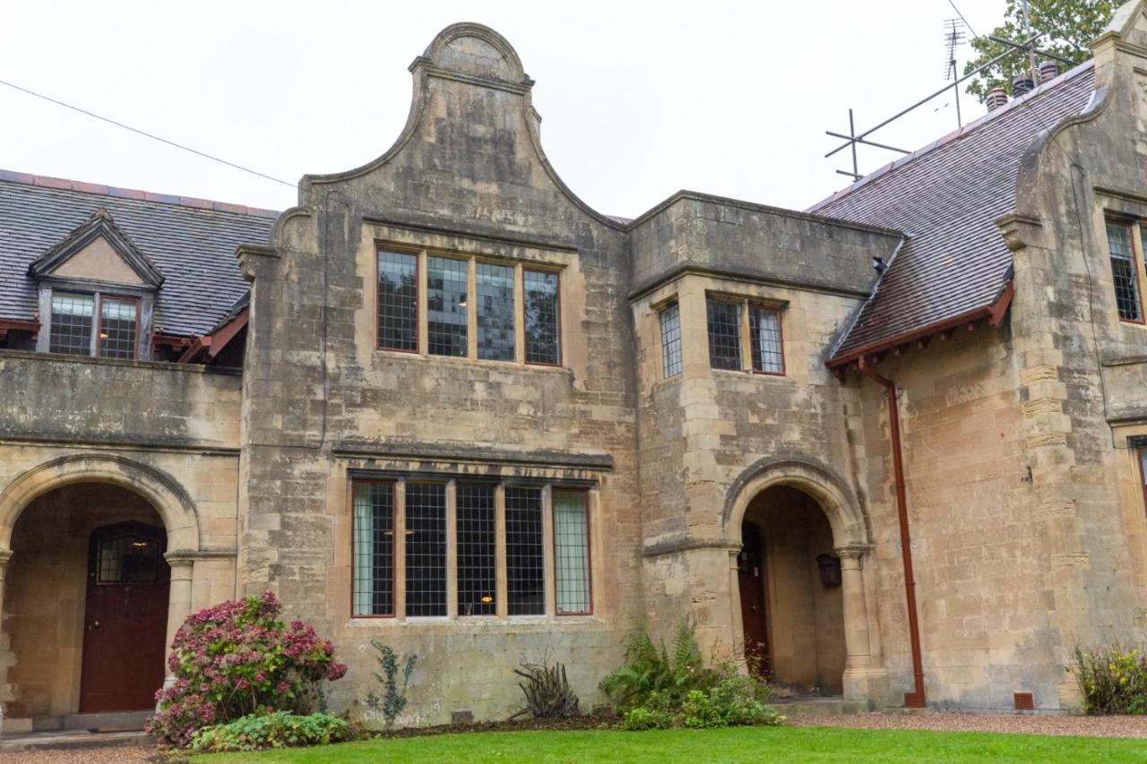 3 The Winnings Historical Cottage on a Country Estate — 4-Star Luxury Hotel in Worksop, United Kingdom