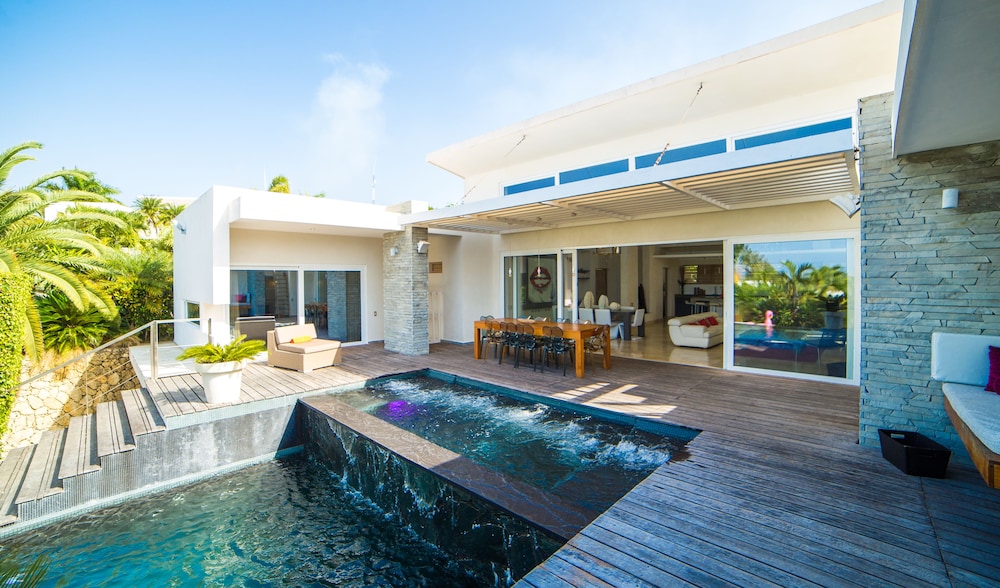Villas Agua Dulce — 4-Star Luxury Hotel in Cabarete, Dominican Republic