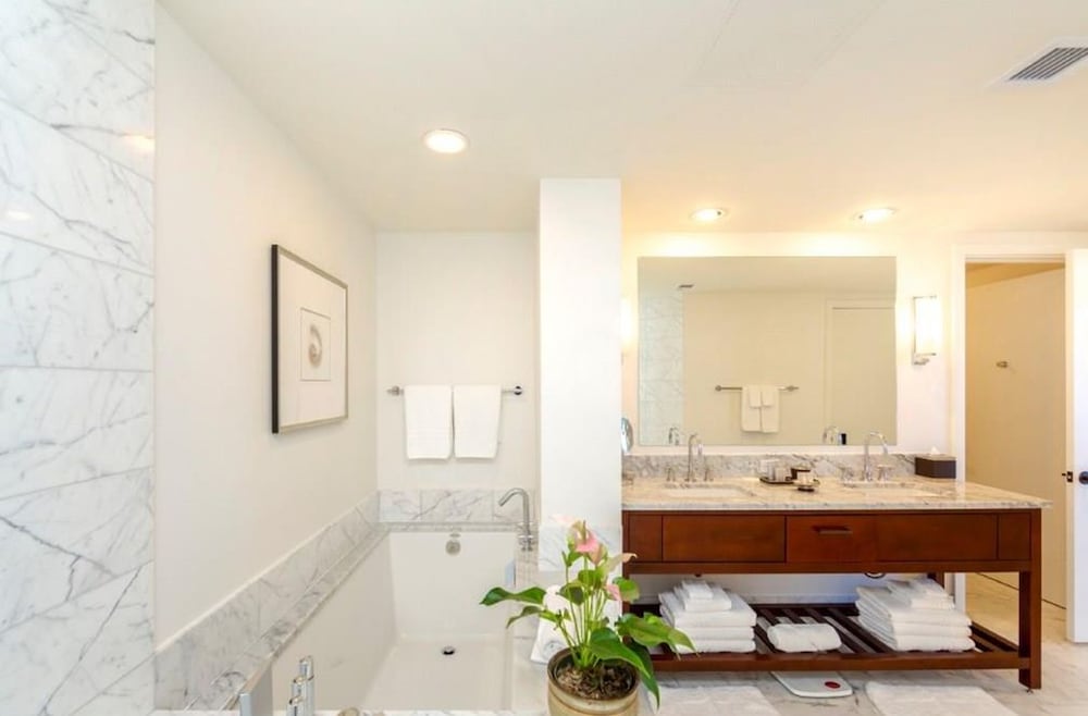 Jet Luxury at The Trump Waikiki - photo 38