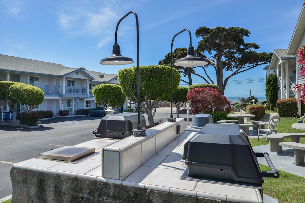 Cayucos Beach Inn - photo 36