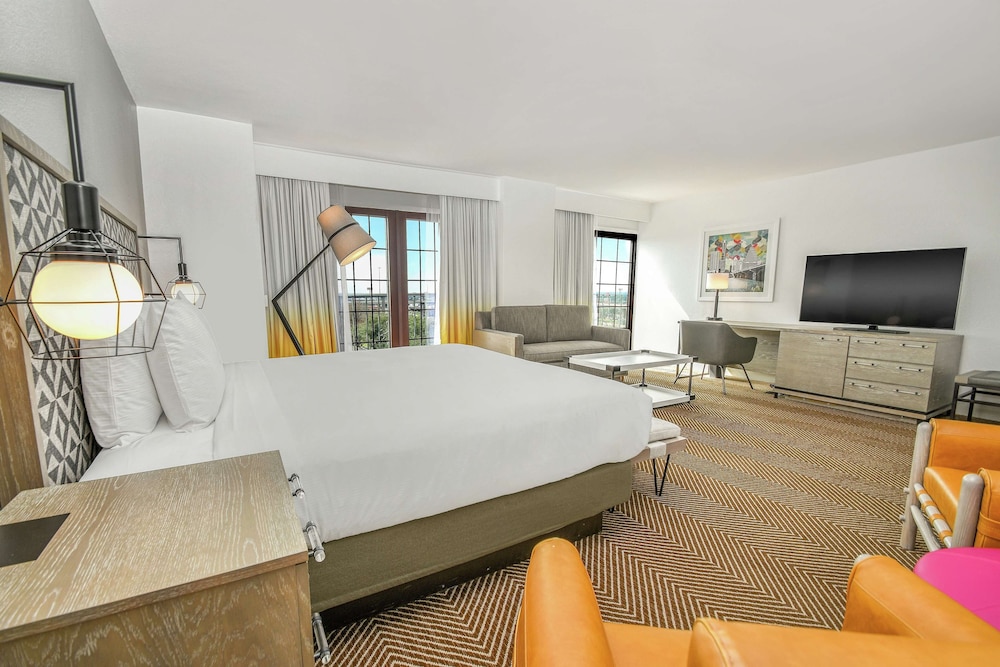 DoubleTree by Hilton Austin - photo 10