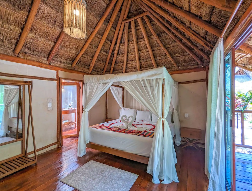 Xhule Tulum - carbon neutral hotel in Tulum
