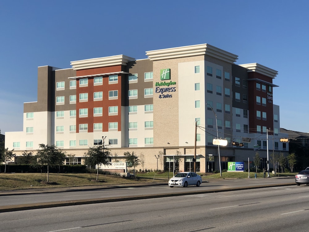 Holiday Inn Express and Suites Houston Westchase Westheimer by IHG - photo 91