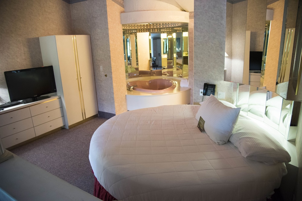 Pocono Palace Resort - photo 10