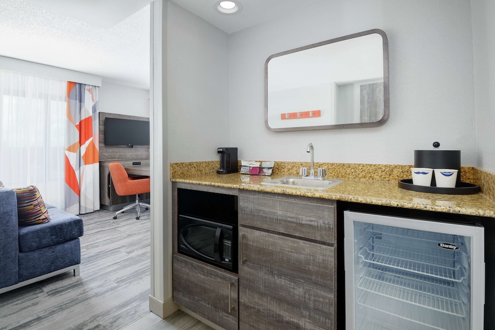 Hampton Inn & Suites Tampa Ybor City Downtown - photo 13