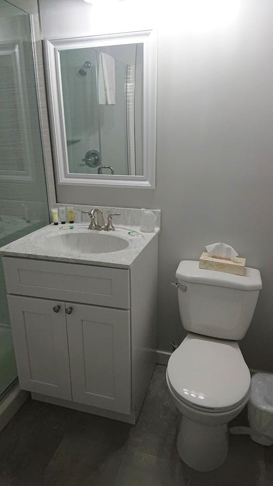 Cadillac Sands Resort - photo 18