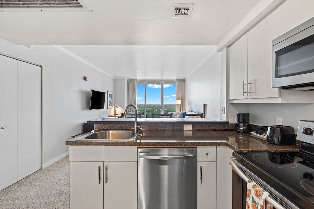 Private Residences at Sonesta Coconut Grove - photo 8