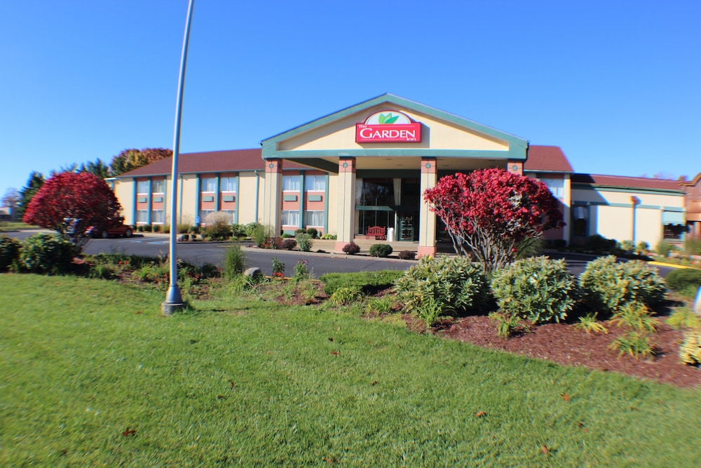 The Garden Inn - photo 13