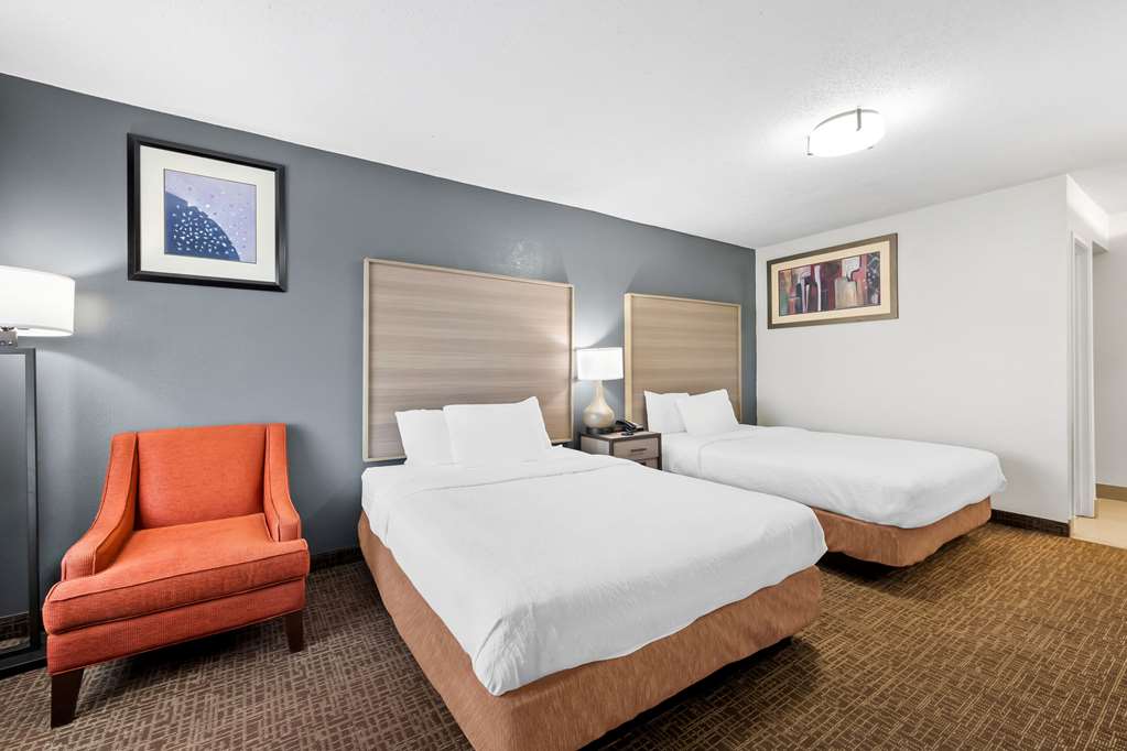 Quality Inn & Suites Fayetteville I 95 - photo 11
