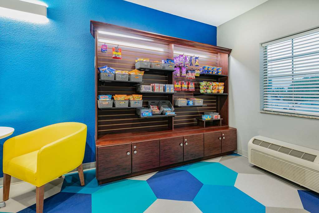 Microtel Inn & Suites by Wyndham Austin Airport - photo 26
