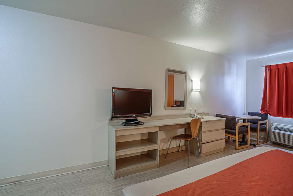 Motel 6 Pasadena TX - photo 11