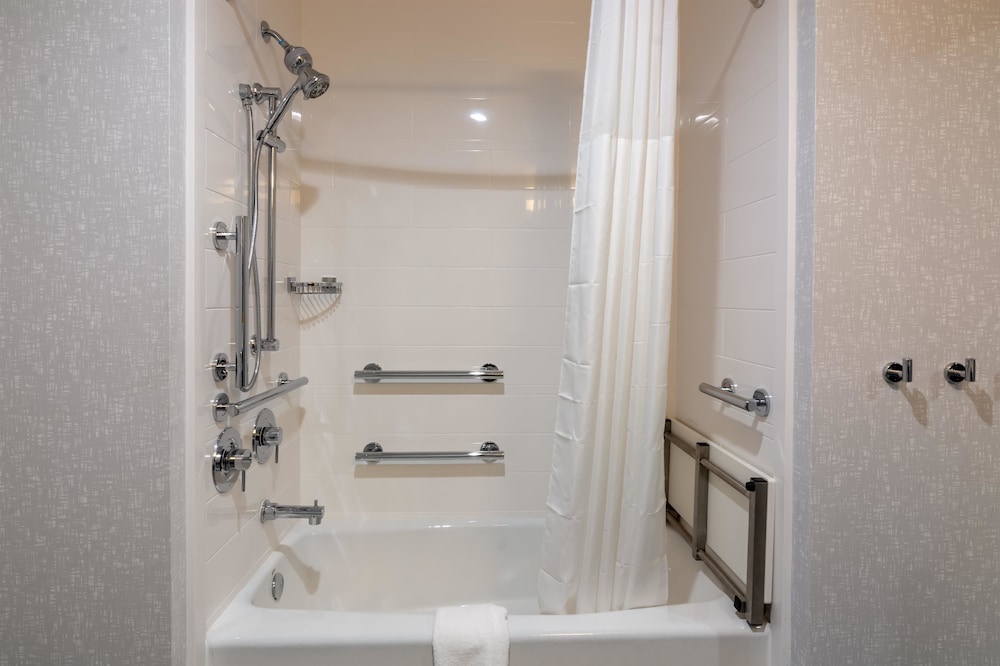 Hampton Inn & Suites Dallas East - photo 29