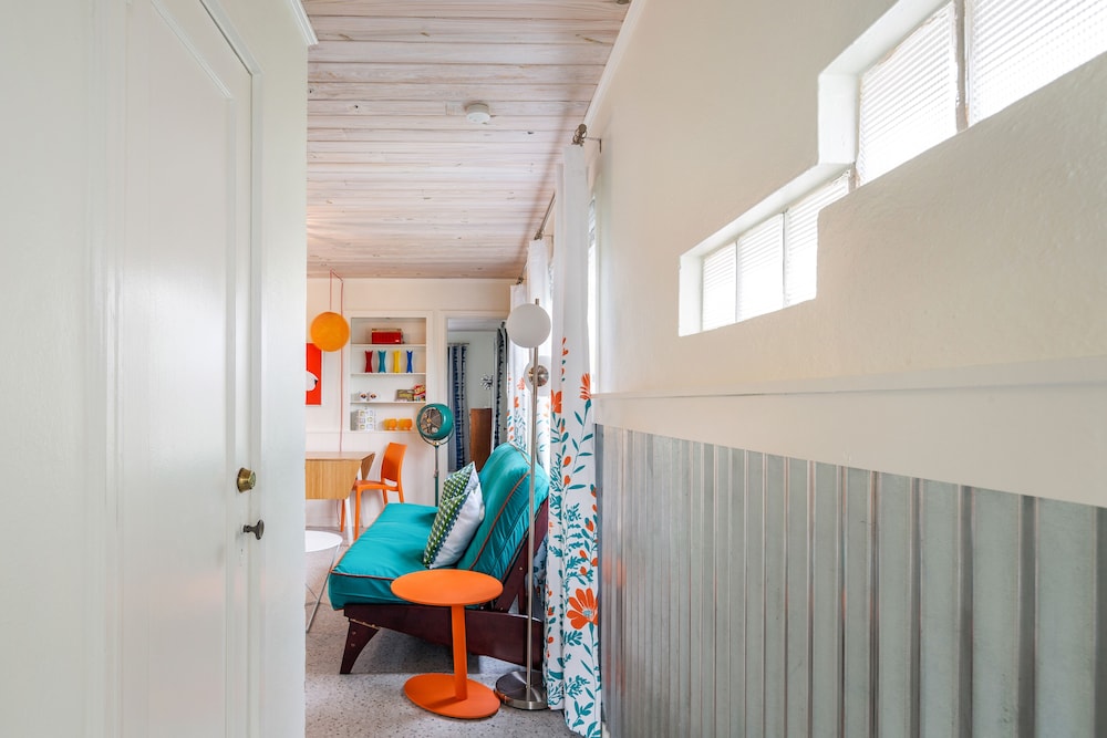 Sunset Inn & Cottages - photo 16