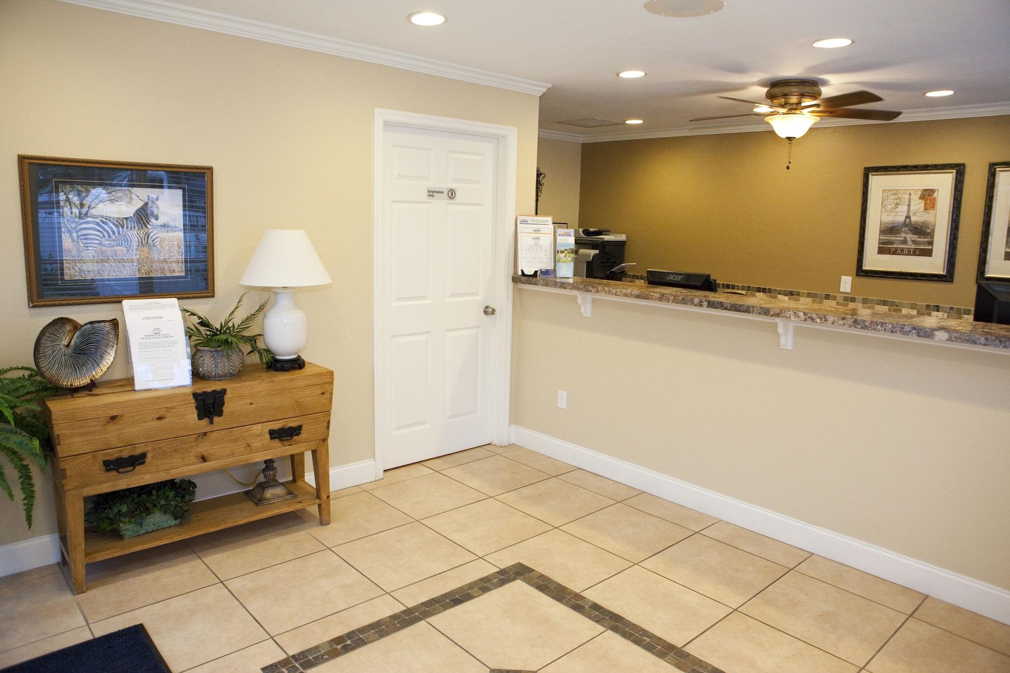 Club Naples RV Resort - photo 23