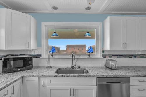 Allegra by Oak Island Accommodations - photo 32