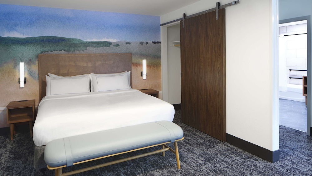 River's Edge Hotel Portland Tapestry Collection by Hilton - photo 6