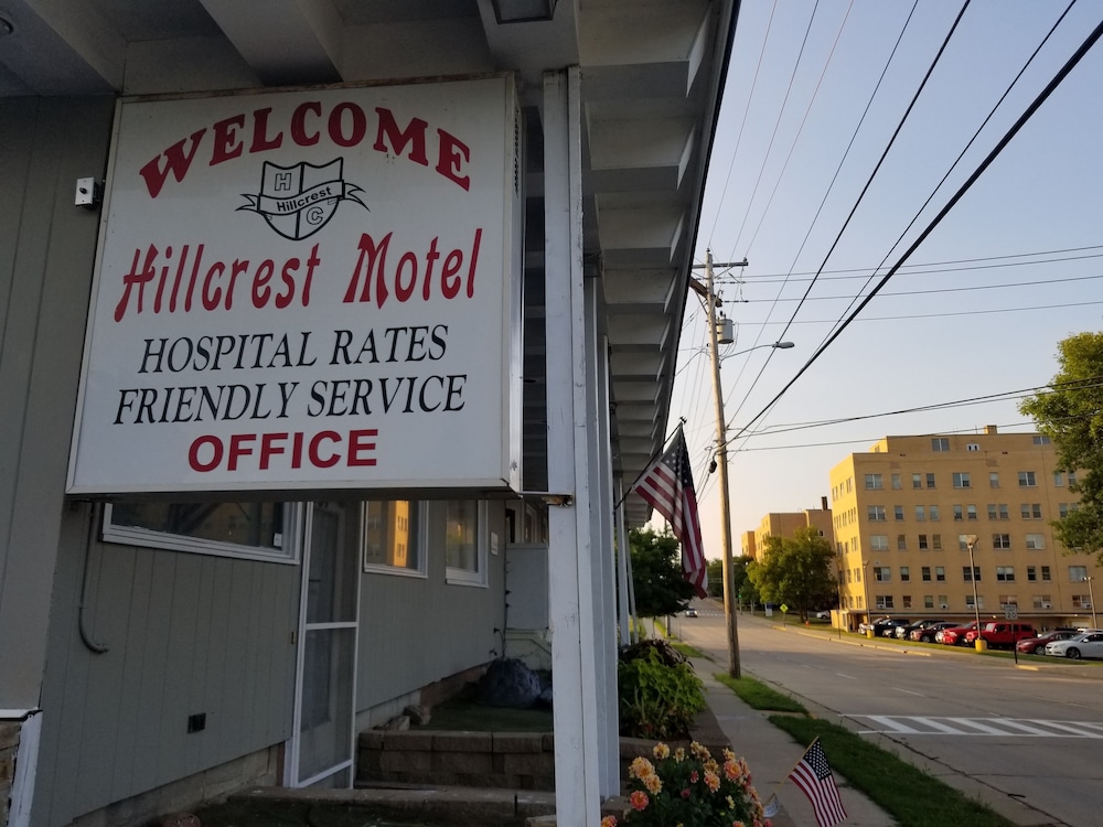 Hillcrest Motel - photo 24