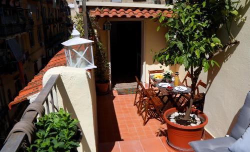 Maria Apartment — 4-Star Luxury Hotel in Naples, Italy